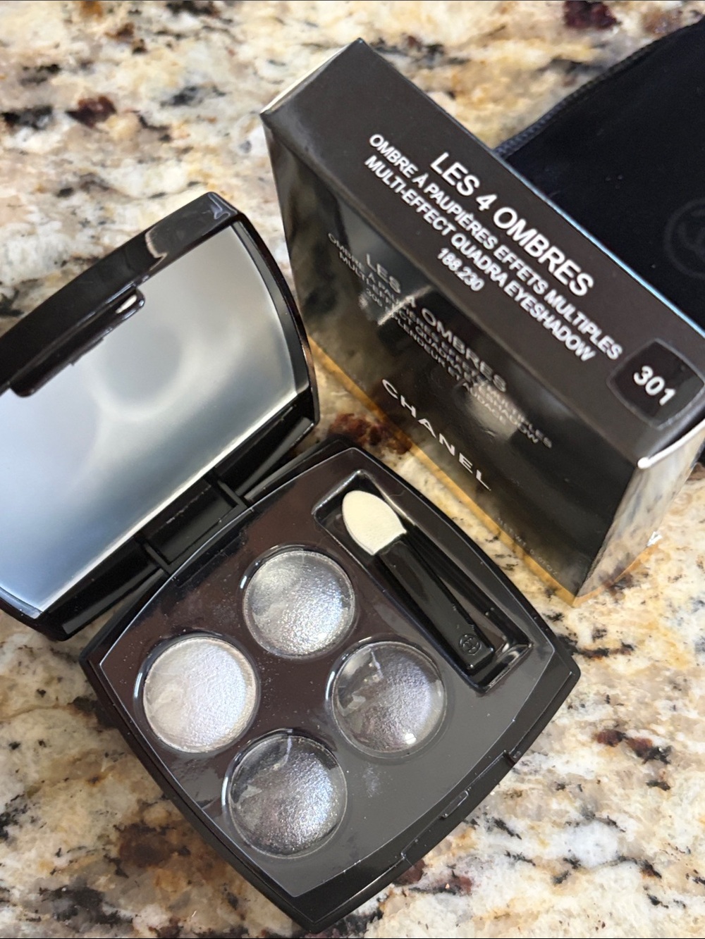 ⚡️🖤CHANEL Les 4 Ombres Quad Eyeshadow 301